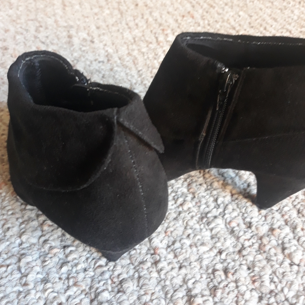 Black suede booties - Picture 6 of 7